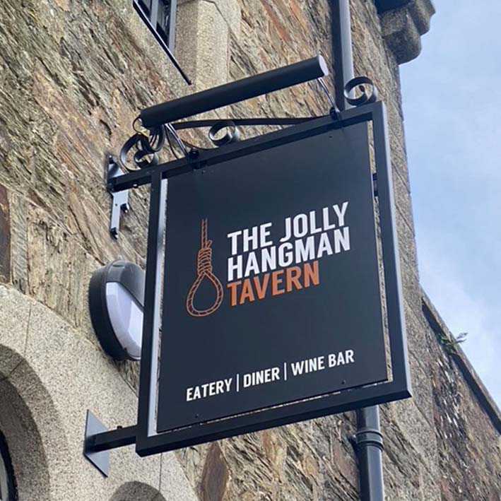 Bespoke Illuminated Projecting Pub Sign